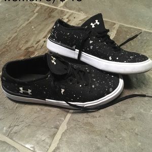 Under Armor Shoes Youth 6 Women 8